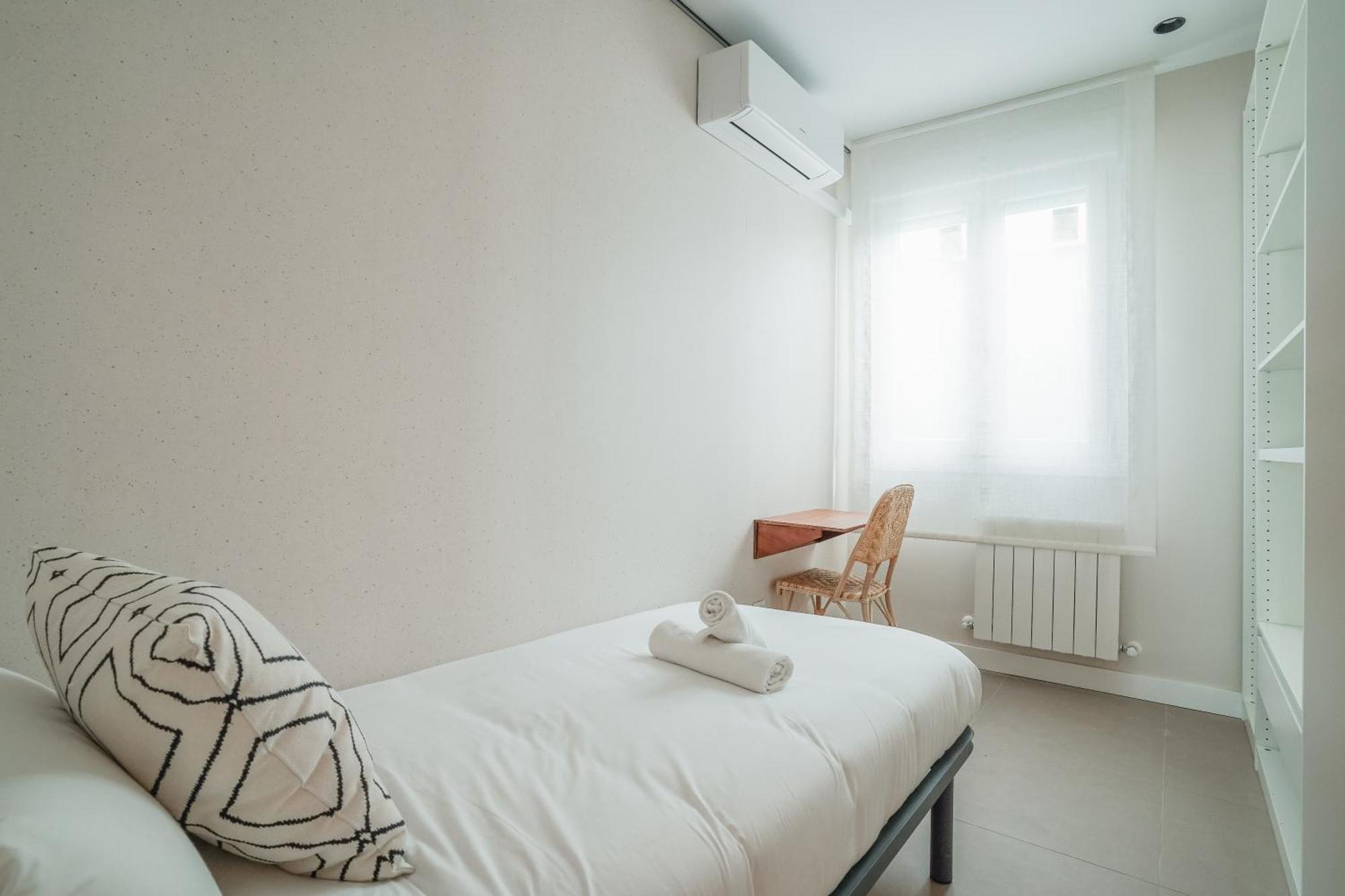 Appartement Modern Apartment-2bedrooms 1bath-cuatro Caminos