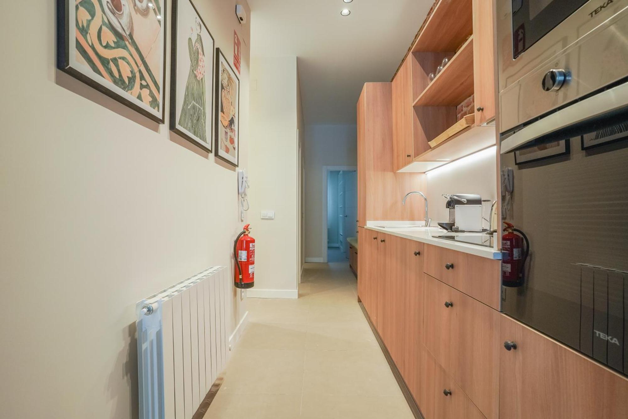 Modern Apartment-2bedrooms 1bath-cuatro Caminos Appartement *